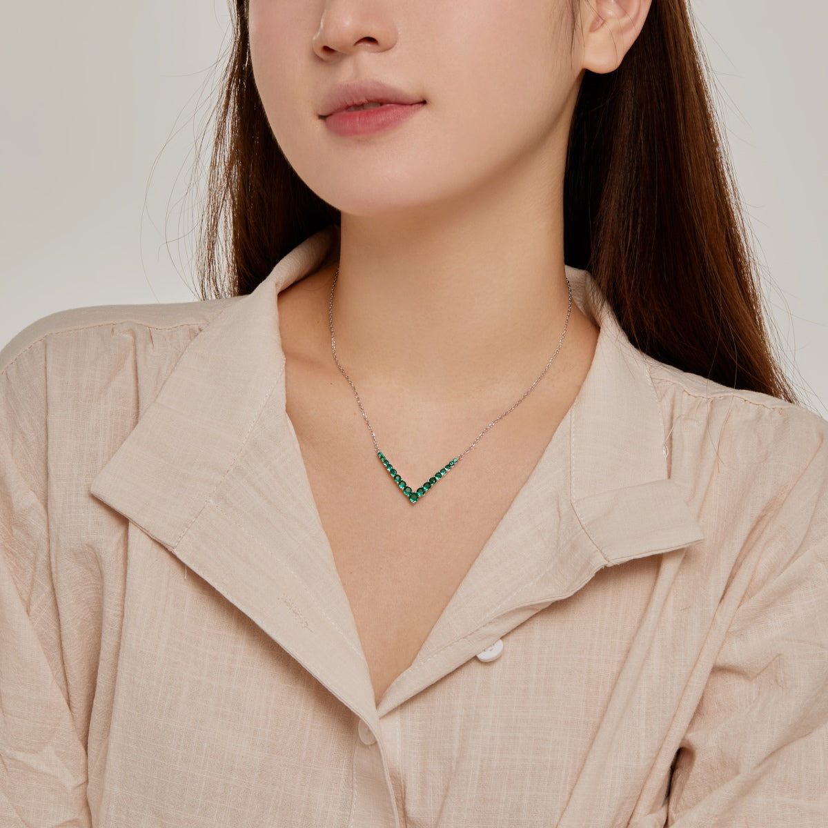 [Joyas Regalia]Collar adornado de corte redondo