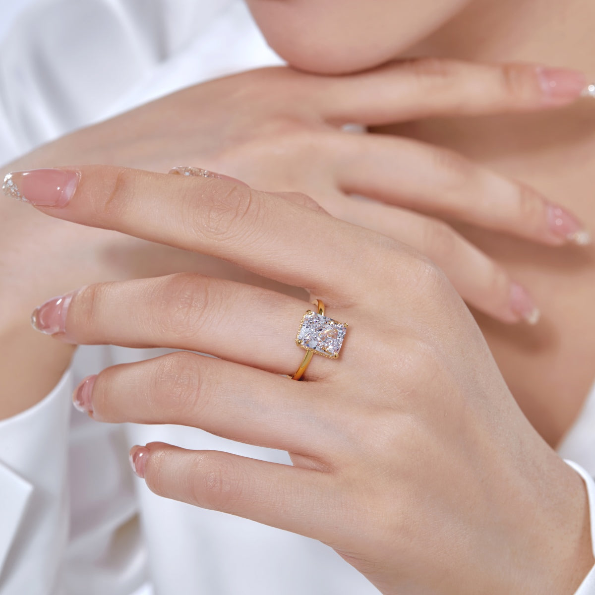 [Joyas Regalia] Anillo de banquete de 4,0 quilates con corte radiante y ornamentado