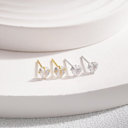 [Joyas Regalia] Pendientes sencillos con forma de corazón brillante