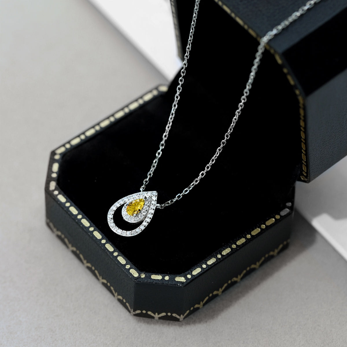 [Joyas Regalia]Collar brillante de corte de pera