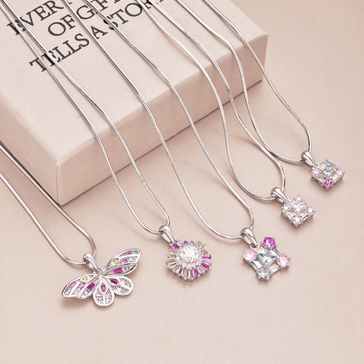 [Joyas Regalia]Collar colorido con flores encantadoras