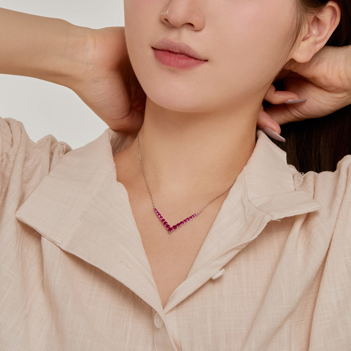 [Joyas Regalia]Collar adornado de corte redondo