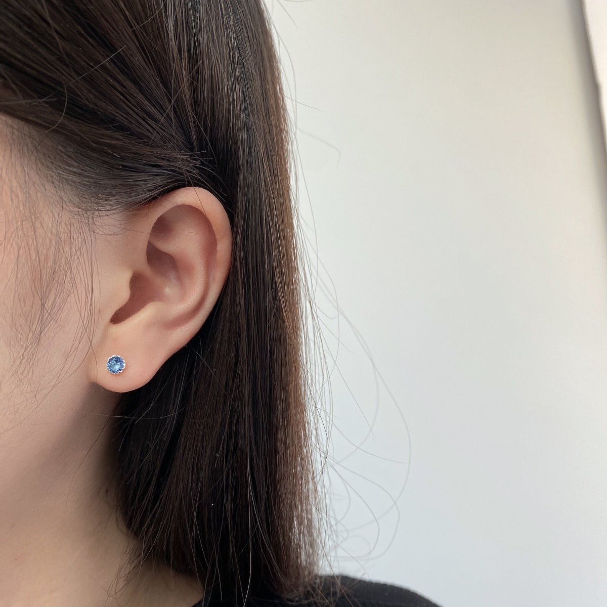 [Joyas Regalia] Pendientes redondos de colores brillantes