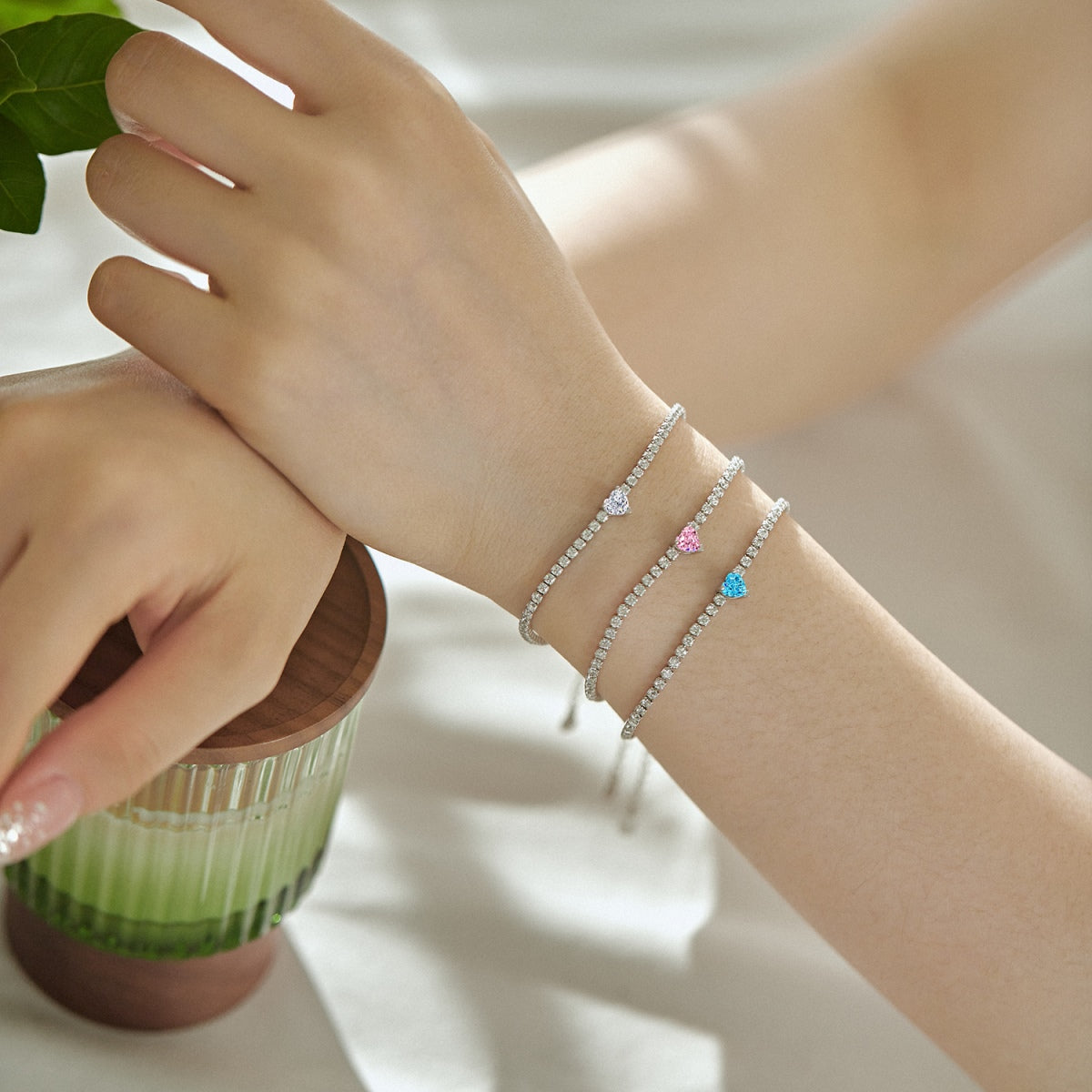 [Joyería Regalia] Pulsera elegante con forma de corazón romántico de 0,5 quilates