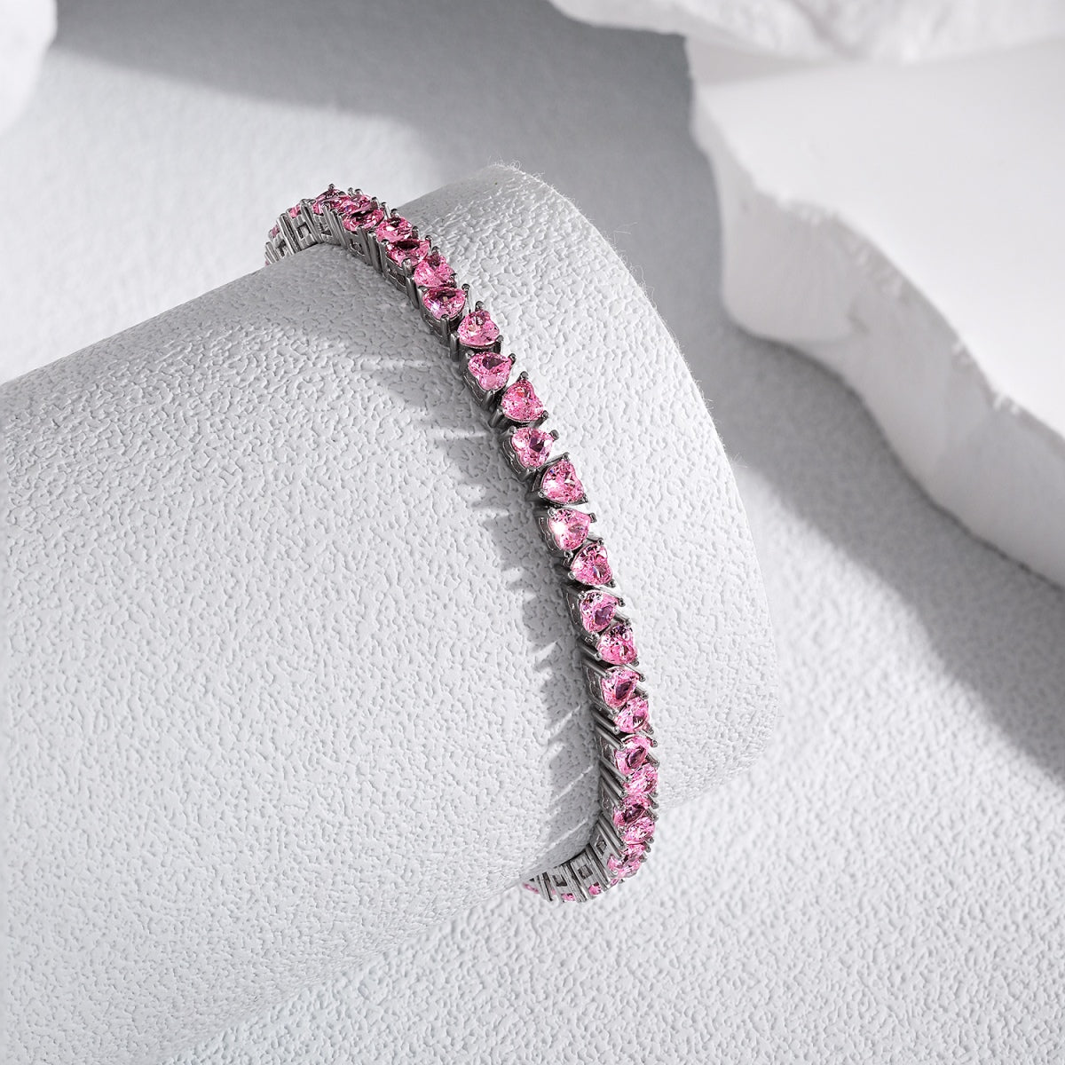 [Joyas Regalia] Pulsera romántica deslumbrante con forma de corazón para enamorados