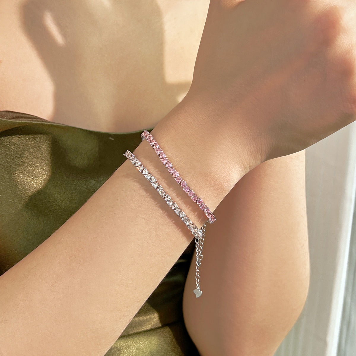 [Joyas Regalia] Pulsera romántica deslumbrante con forma de corazón para enamorados