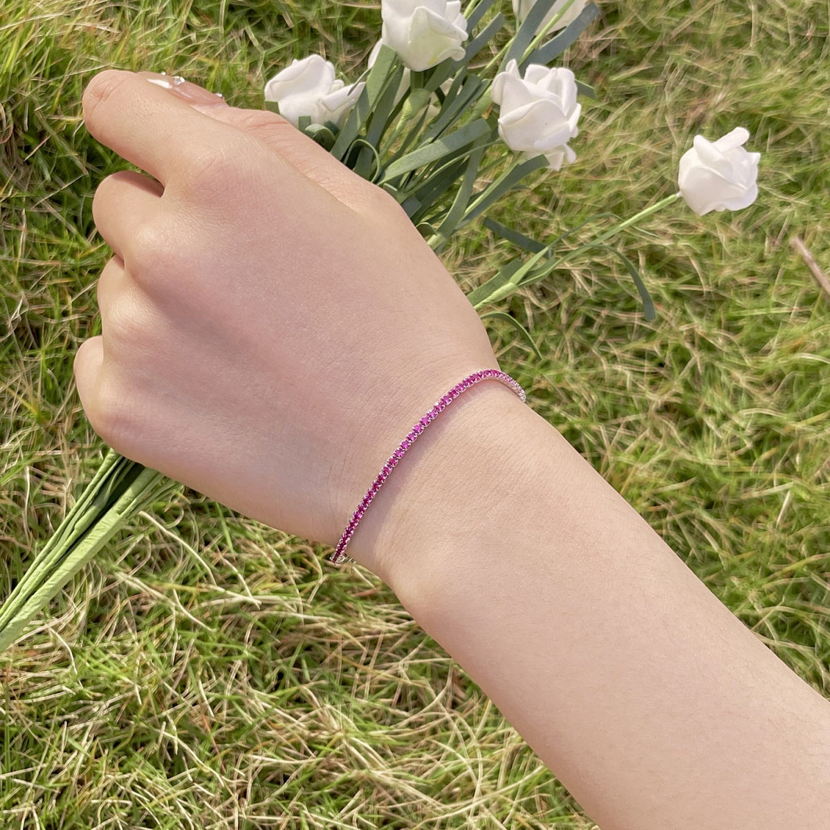 [Joyas Regalia] Pulsera de fiesta con corte redondo, radiante y colorida
