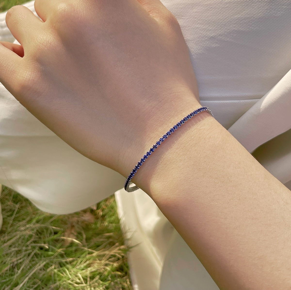 [Joyas Regalia] Pulsera de fiesta con corte redondo, radiante y colorida