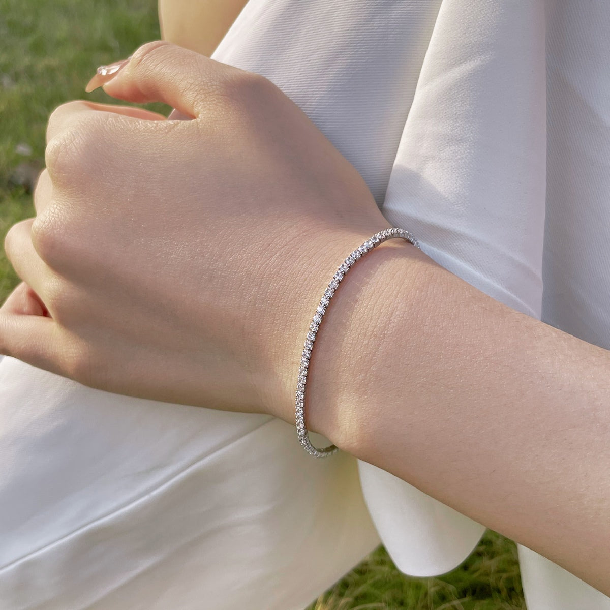 [Joyas Regalia] Pulsera de fiesta con corte redondo, radiante y colorida