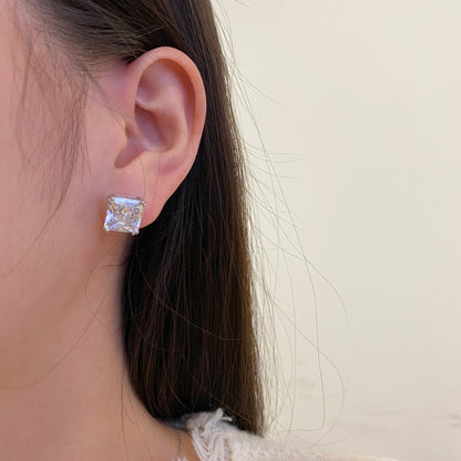 [Joyas Regalia] Pendientes cuadrados delicados