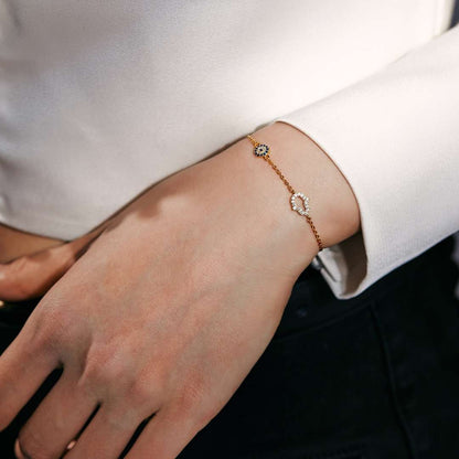 [Joyas Regalia] Collar con forma de Gost y forma redonda