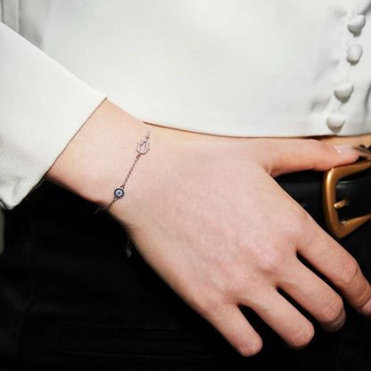 [Joyas Regalia] Collar con forma de Gost y forma redonda
