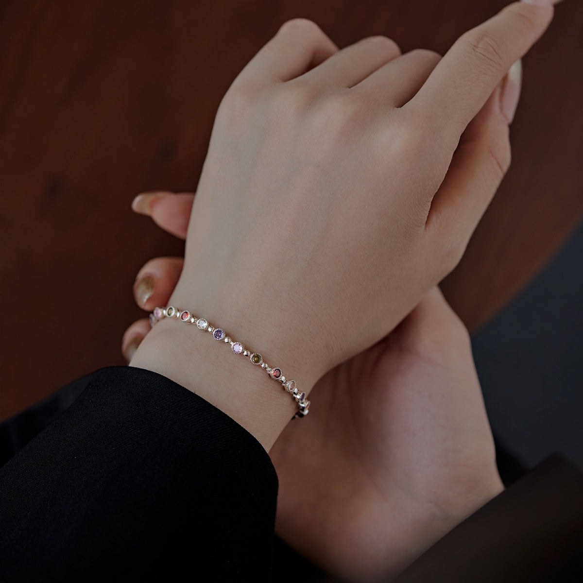 [Joyas Regalia] Pulsera de fiesta con corte redondo exquisito y brillante