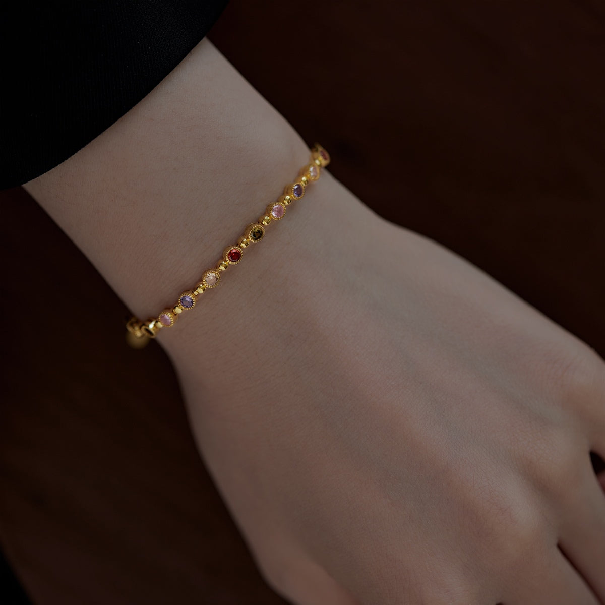 [Joyas Regalia] Pulsera de fiesta con corte redondo exquisito y brillante