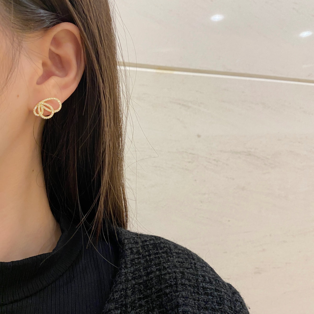 [Joyas Regalia] Exquisitos pendientes con forma de mariposa