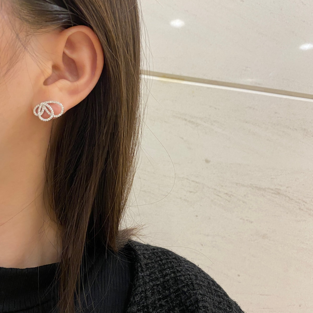 [Joyas Regalia] Exquisitos pendientes con forma de mariposa