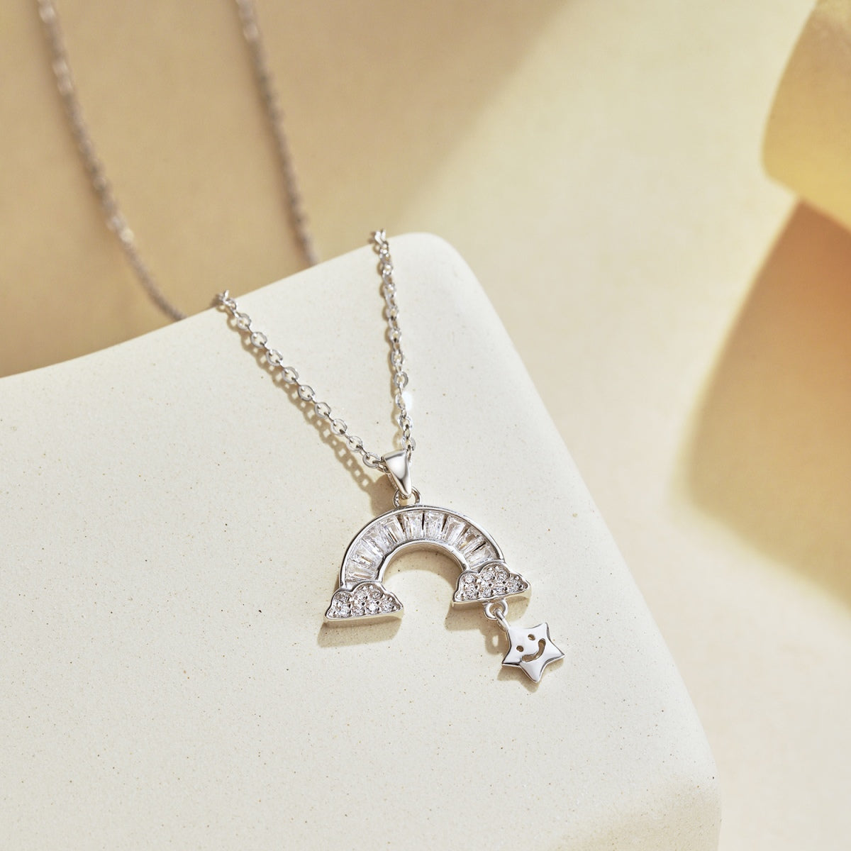 [Bijoux Regalia] Collier étoile arc-en-ciel unique