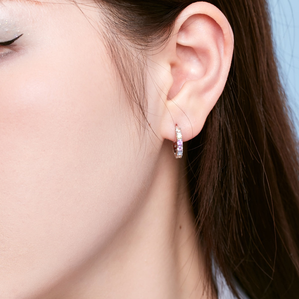 [Joyas Regalia] Pendientes de corte redondo de colores radiantes