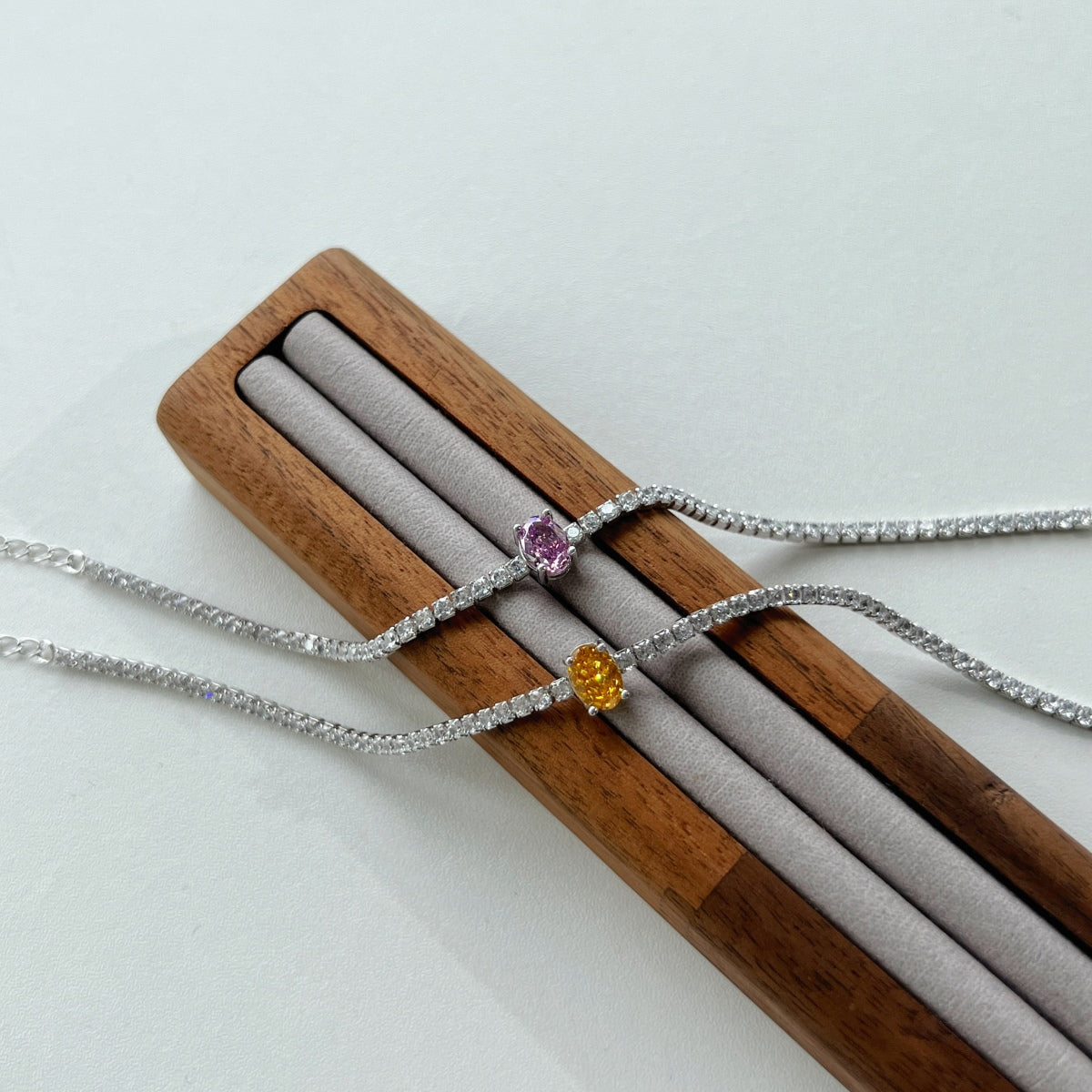 [Joyas Regalia] Pulsera diaria de corte ovalado exquisito de 0,75 quilates