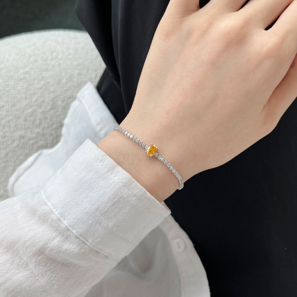 [Joyas Regalia] Pulsera diaria de corte ovalado exquisito de 0,75 quilates