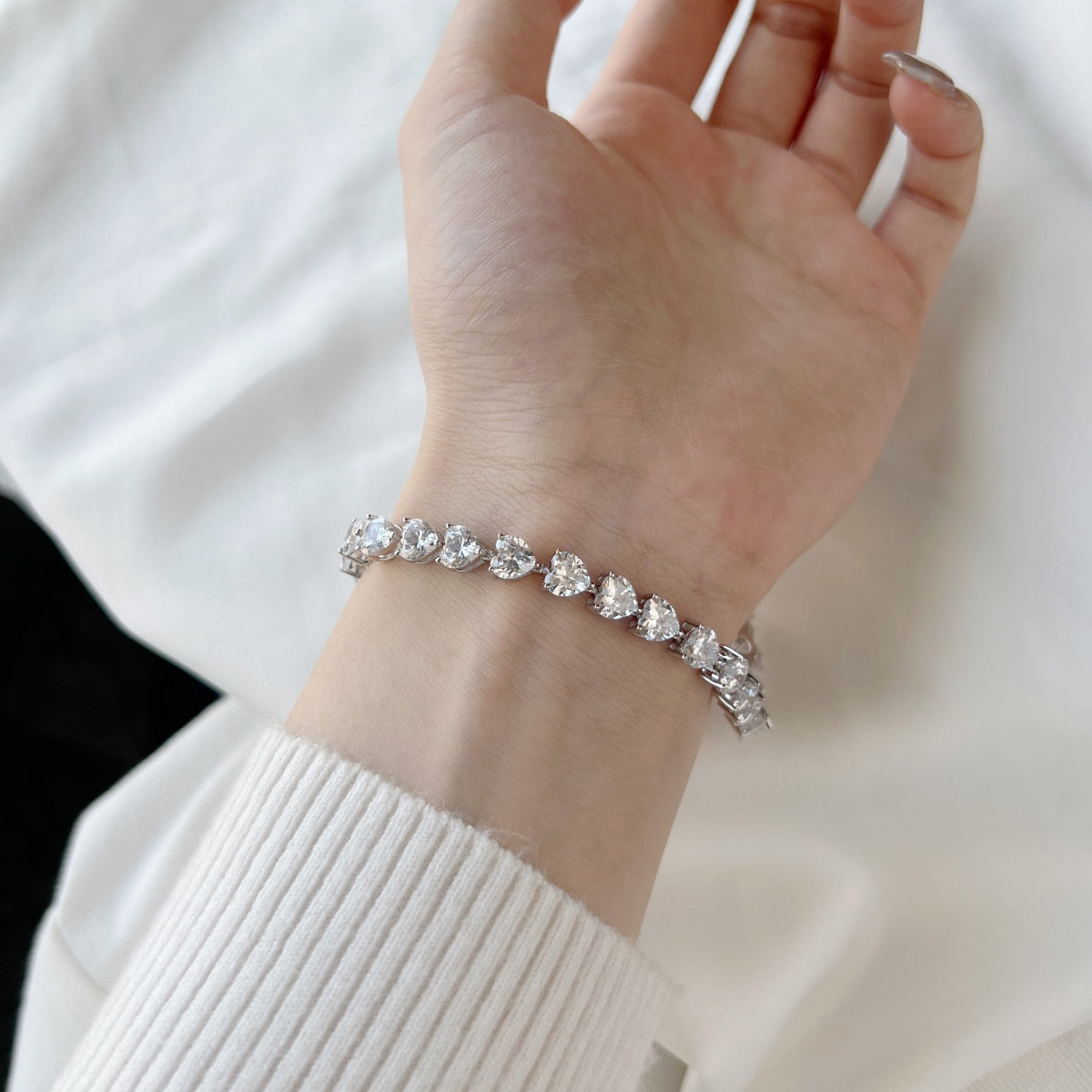 [Joyería Regalia] Pulsera elegante con forma de corazón romántico de 0,75 quilates