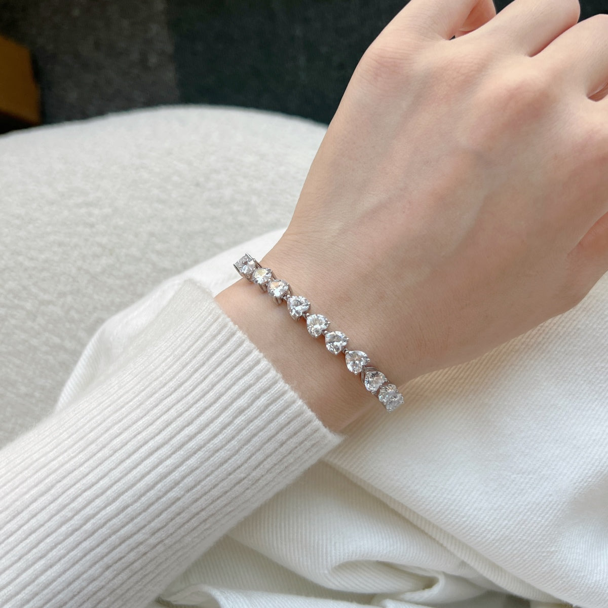 [Joyería Regalia] Pulsera elegante con forma de corazón romántico de 0,75 quilates