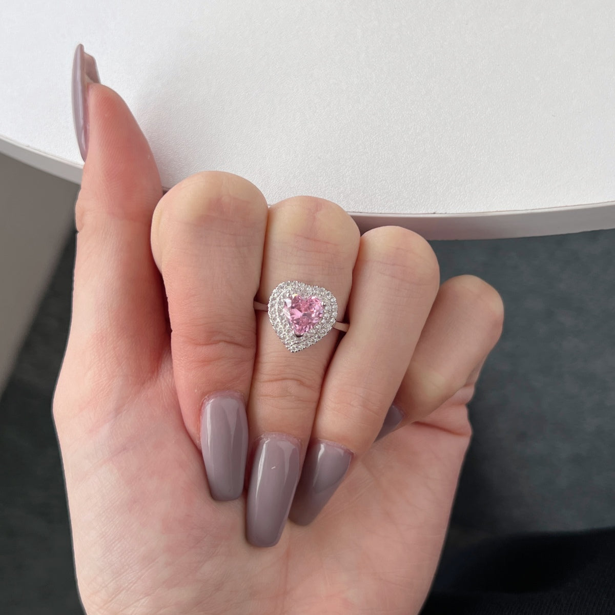 [Joyas Regalia] Anillo de bodas delicado y exuberante en forma de corazón