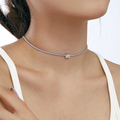 [Joyas Regalia] Collar de talla esmeralda ornamentada de 2,0 quilates