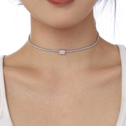 [Joyas Regalia] Collar de talla esmeralda ornamentada de 2,0 quilates