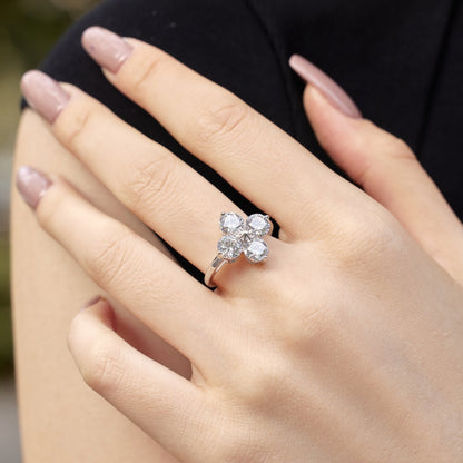 [Joyas Regalia] Anillo de trébol de cuatro hojas y estrella de ocho puntas