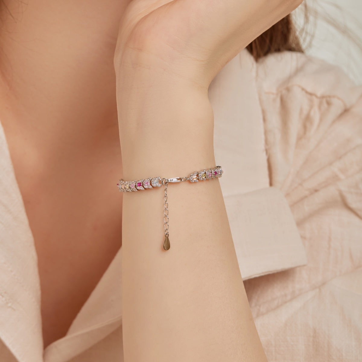 [Bijoux Regalia] Bracelet quotidien délicat et coloré à plusieurs coupes