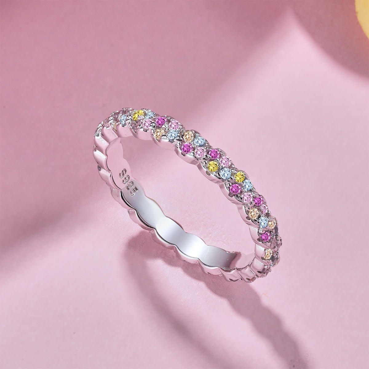 [Joyas Regalia] Anillo diario de corte redondo, delicado y exuberante