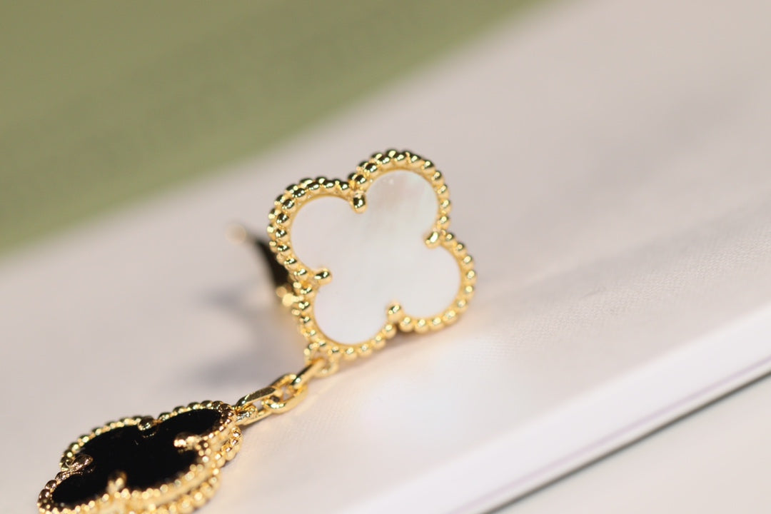 [Joyas Regalia] PENDIENTES DE TRÉBOL ORO ÓNIX MOP 3 MOTIVOS 
