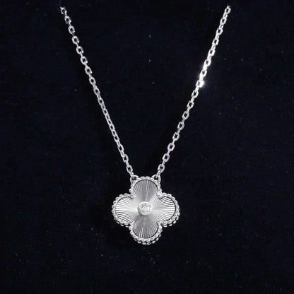 [Joyas Regalia] COLLAR DE LÁSER DE DIAMANTES DE 15 MM DE TRÉBOL DE PLATA
