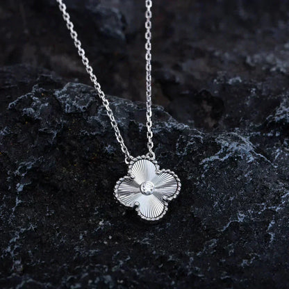 [Joyas Regalia] COLLAR DE LÁSER DE DIAMANTES DE 15 MM DE TRÉBOL DE PLATA