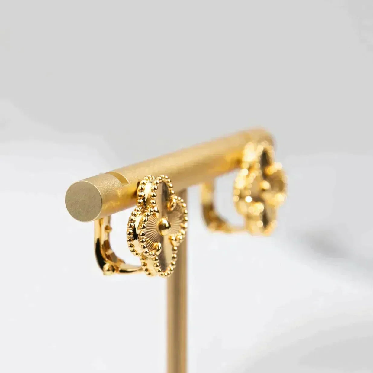 [Bijoux Regalia] BOUCLES D'OREILLES CLOVER MOYENNES 1 MOTIFS LASER