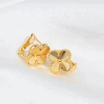 [Bijoux Regalia] BOUCLES D'OREILLES CLOVER MOYENNES 1 MOTIFS LASER