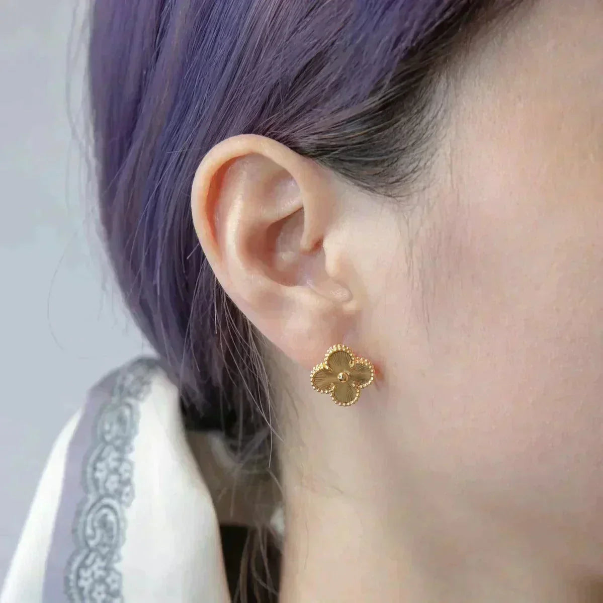 [Bijoux Regalia] BOUCLES D'OREILLES CLOVER MOYENNES 1 MOTIFS LASER