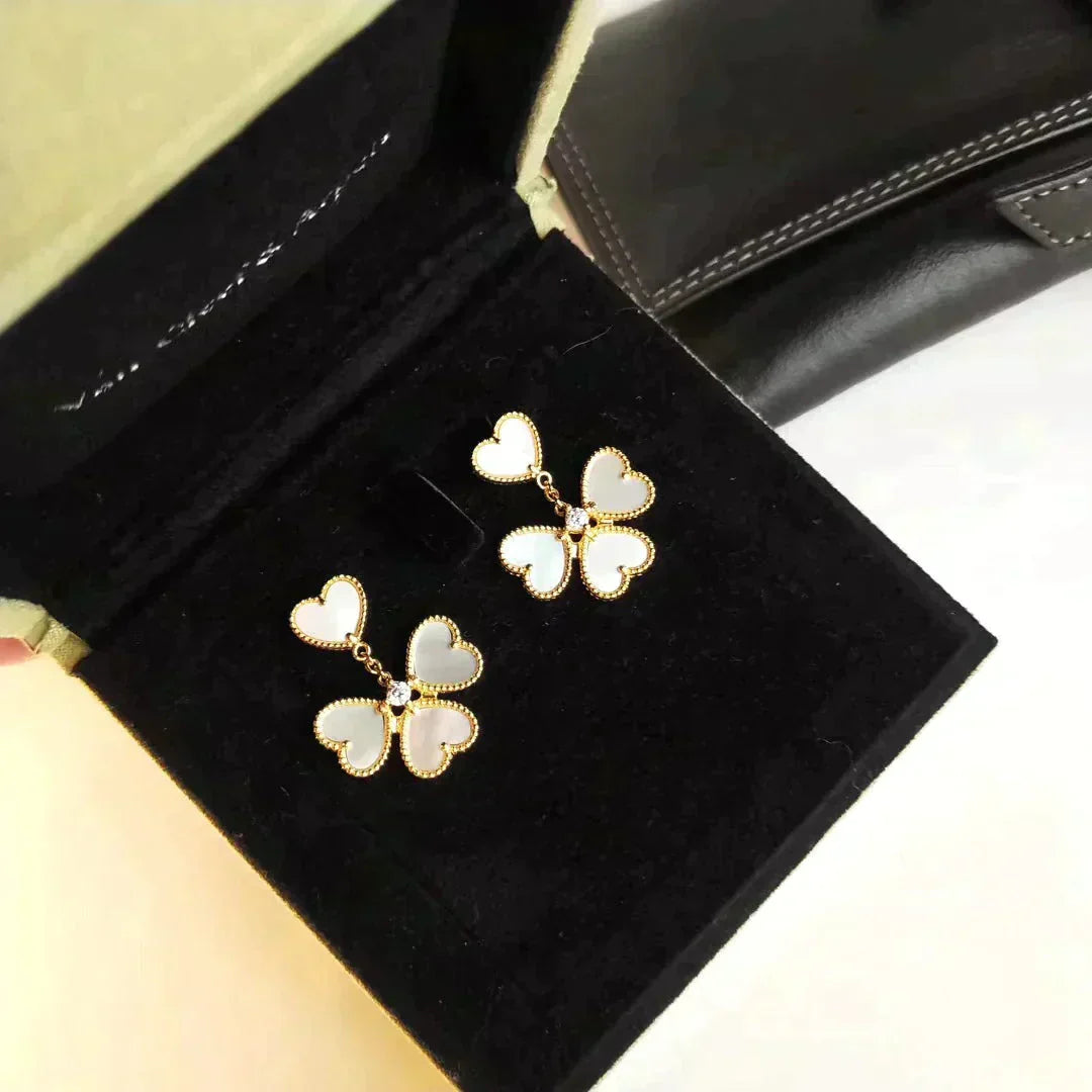 [Bijoux Regalia]Boucles d'oreilles Clover Sweet White Mop