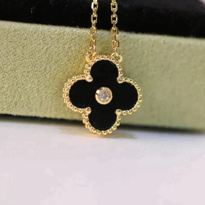 [Bijoux Regalia] COLLIER TRÈFLE DIAMANT ONYX 15 MM