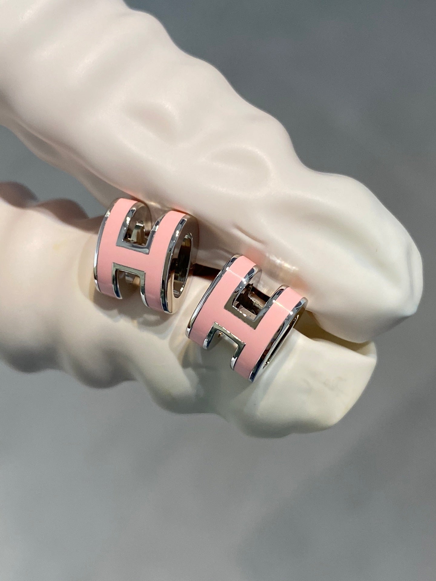 [Bijoux Regalia]Boucles d'oreilles MINI POP H en argent rose