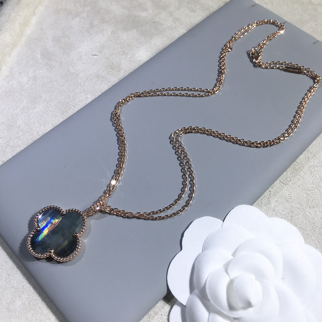 [Bijoux Regalia] COLLIER TRÈFLE EN OR 25 MM AVEC GRAND TRÈFLE