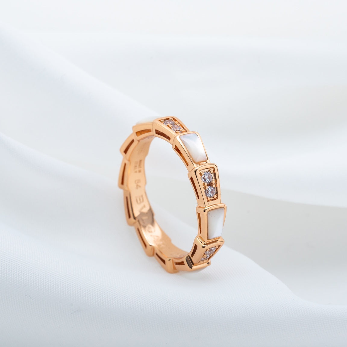 [Bijoux Regalia] BAGUE SERPENTI OR ROSE DIAMANT NACRE 3MM