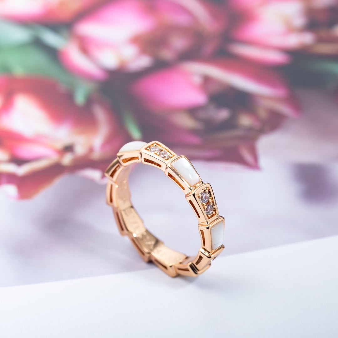 [Bijoux Regalia] BAGUE SERPENTI OR ROSE DIAMANT NACRE 3MM