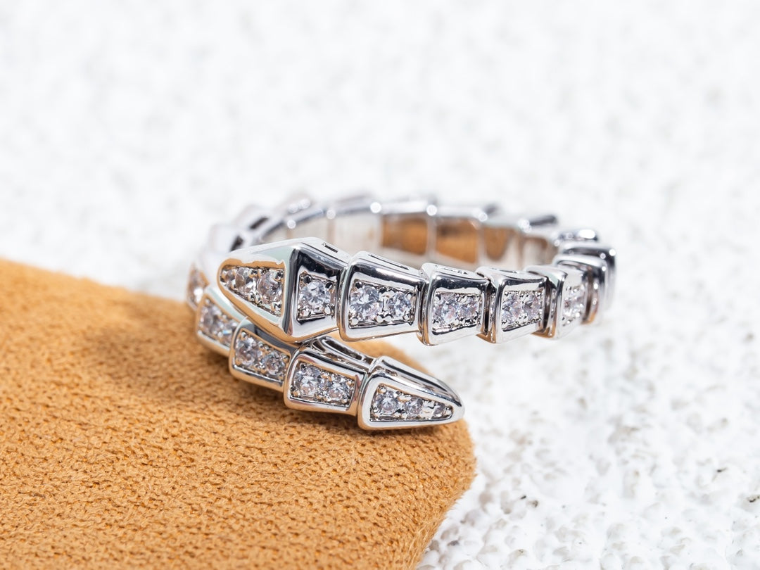 [Joyas Regalia] ANILLO SERPENTI PLATA CON DIAMANTES PAVÉ 4MM