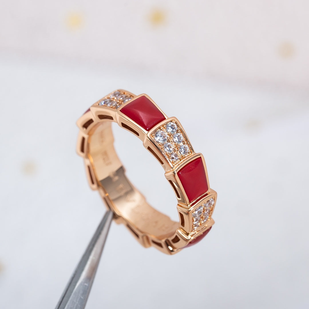 [Joyas Regalia] ANILLO SERPENTI ORO ROSA CORNALINA PAVÉ DE DIAMANTES 4 MM