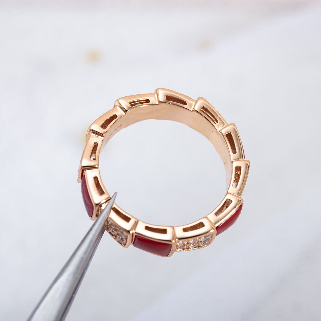 [Joyas Regalia] ANILLO SERPENTI ORO ROSA CORNALINA PAVÉ DE DIAMANTES 4 MM