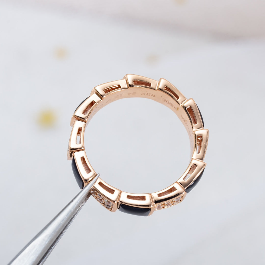 [Joyas Regalia] ANILLO SERPENTI ORO ROSA NEGRO CON DIAMANTES PAVÉ 4 MM