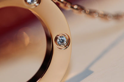 [Joyas Regalia] COLLAR LOVE 16MM 6 DIAMANTES ORO ROSA