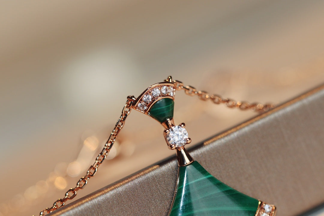 [Bijoux Regalia] COLLIER DE RÊVE MALACHITE DIAMANT